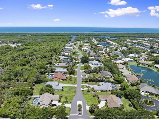 8361 SE Pilots Cove Terrace, Hobe Sound, FL 33455