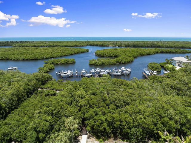 8361 SE Pilots Cove Terrace, Hobe Sound, FL 33455