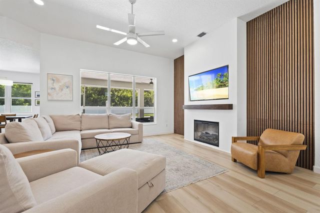 8361 SE Pilots Cove Terrace, Hobe Sound, FL 33455