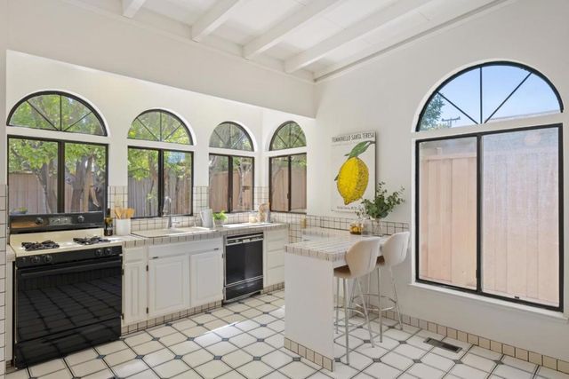 217 Diablo Avenue, Mountain View, CA 94043