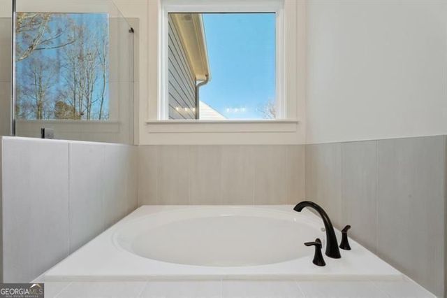 8340 Creekside Overlook Drive, Gainesville, GA 30506