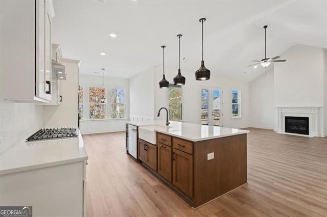 8340 Creekside Overlook Drive, Gainesville, GA 30506