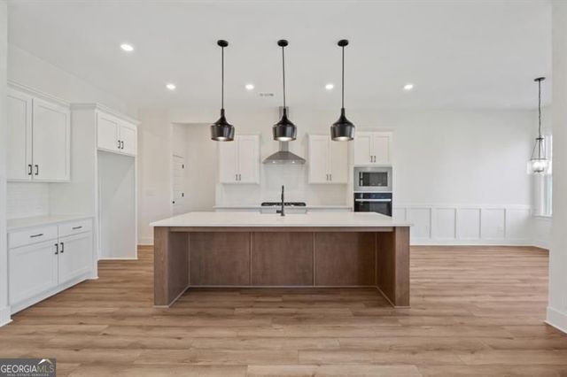 8340 Creekside Overlook Drive, Gainesville, GA 30506