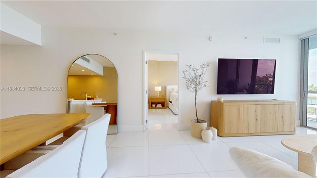 9940 W Bay Harbor Dr 5E-N, Bay Harbor Islands, FL 33154