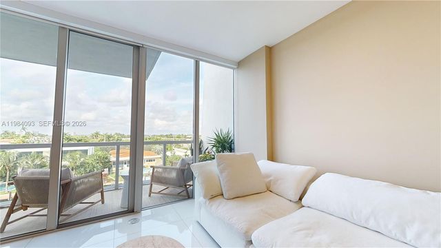 9940 W Bay Harbor Dr 5E-N, Bay Harbor Islands, FL 33154