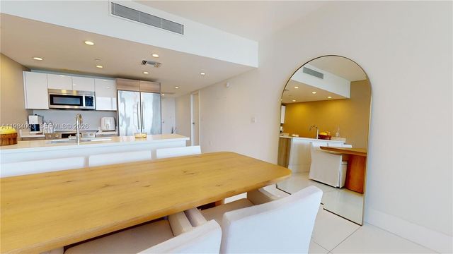 9940 W Bay Harbor Dr 5E-N, Bay Harbor Islands, FL 33154