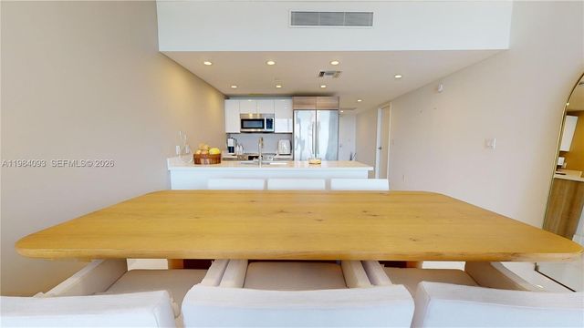 9940 W Bay Harbor Dr 5E-N, Bay Harbor Islands, FL 33154