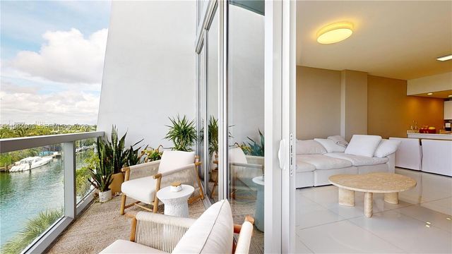 9940 W Bay Harbor Dr 5E-N, Bay Harbor Islands, FL 33154