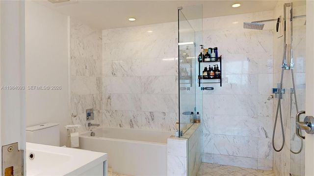 9940 W Bay Harbor Dr 5E-N, Bay Harbor Islands, FL 33154