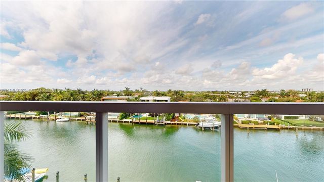 9940 W Bay Harbor Dr 5E-N, Bay Harbor Islands, FL 33154