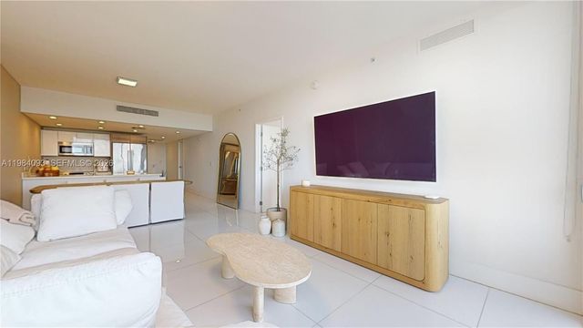 9940 W Bay Harbor Dr 5E-N, Bay Harbor Islands, FL 33154