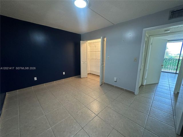 8635 NW 8th St 320, Miami, FL 33126