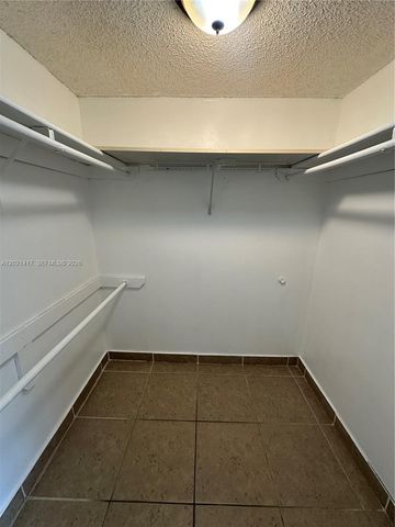 8635 NW 8th St 320, Miami, FL 33126