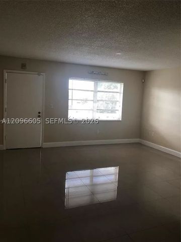 130 NE 202nd Ter S22, Miami Gardens, FL 33179