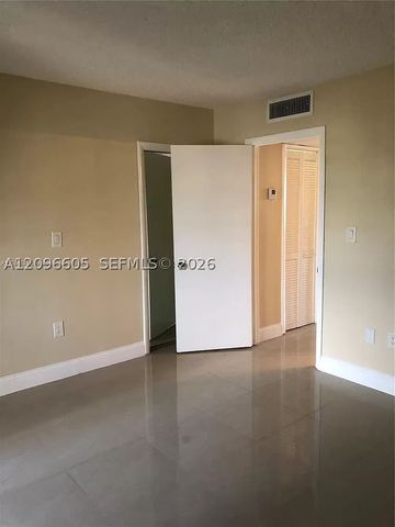130 NE 202nd Ter S22, Miami Gardens, FL 33179