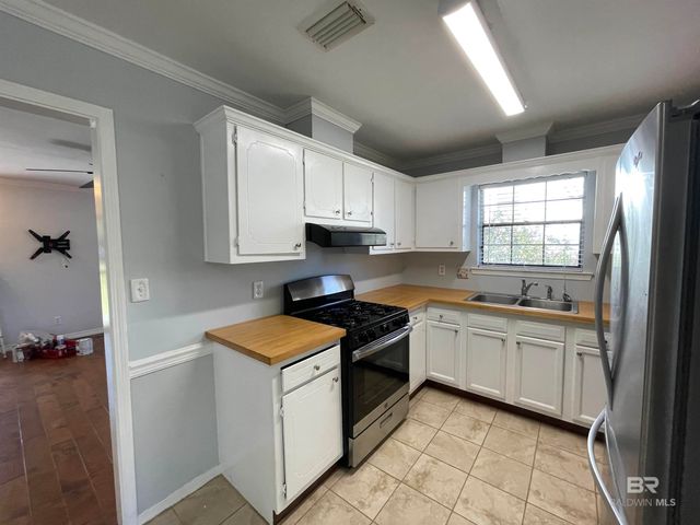 353 S School Street, Fairhope, AL 36532