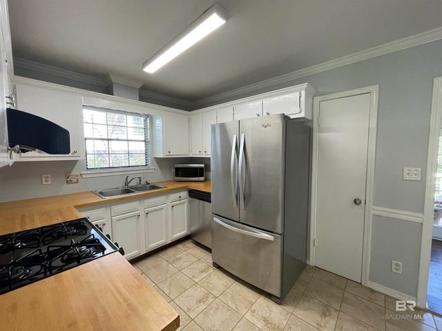 353 S School Street, Fairhope, AL 36532