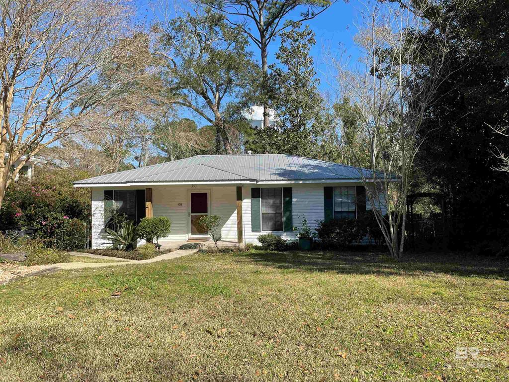 353 S School Street, Fairhope, AL 36532