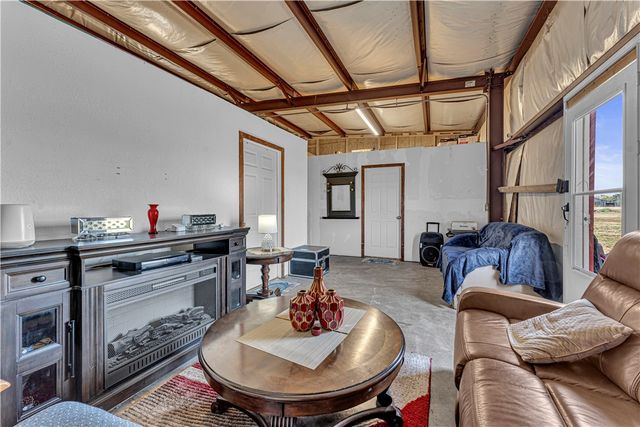 19731 Nokes Farm Road, Siloam Springs, AR 72761