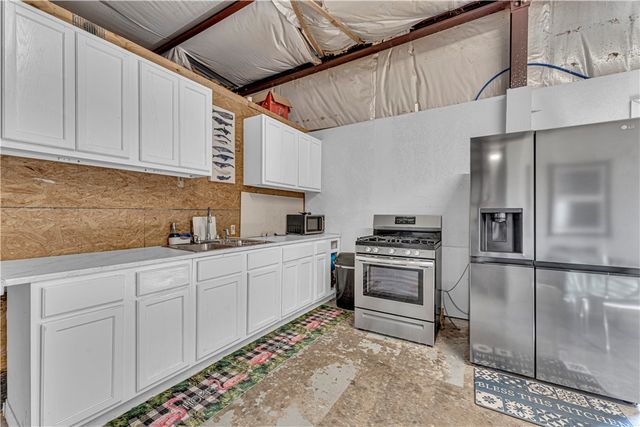 19731 Nokes Farm Road, Siloam Springs, AR 72761