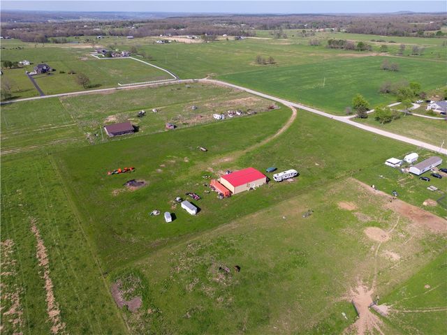 19731 Nokes Farm Road, Siloam Springs, AR 72761