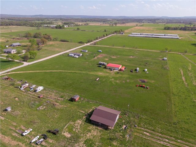 19731 Nokes Farm Road, Siloam Springs, AR 72761