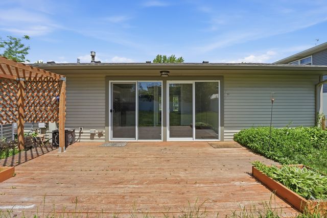 1151 Leawood Drive, Elgin, IL 60120