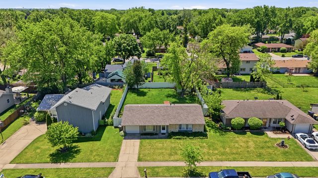 1151 Leawood Drive, Elgin, IL 60120