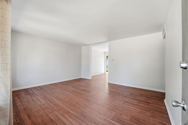 1151 Leawood Drive, Elgin, IL 60120