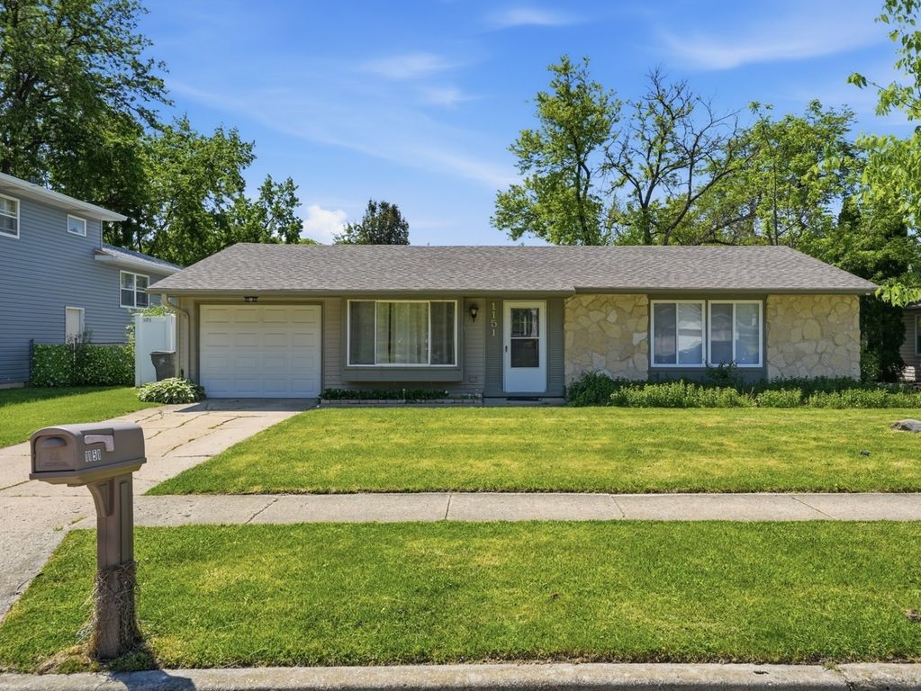 1151 Leawood Drive, Elgin, IL 60120