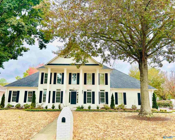 1501 Blackhall Lane, Decatur, AL 35601