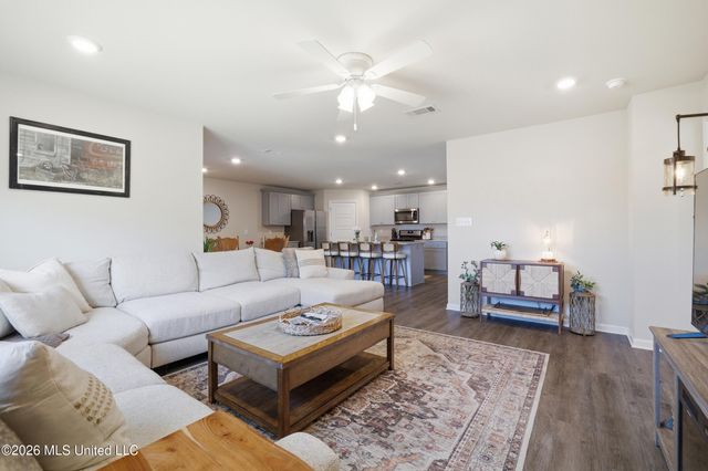 1090 Enclave Circle, Long Beach, MS 39560