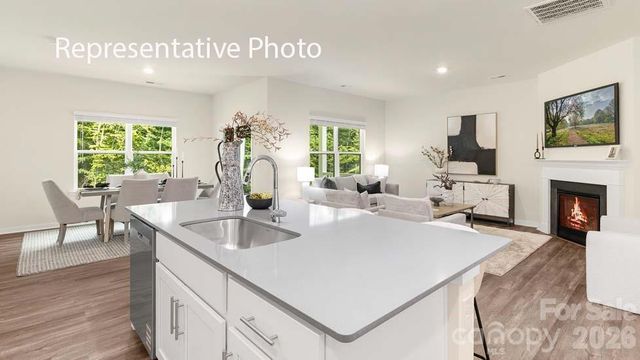 5026 Shallow Brook Drive, Charlotte, NC 28215