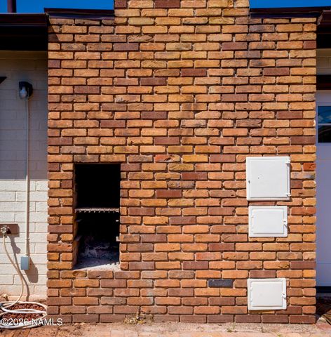108 E Oak Street, Winslow, AZ 86047