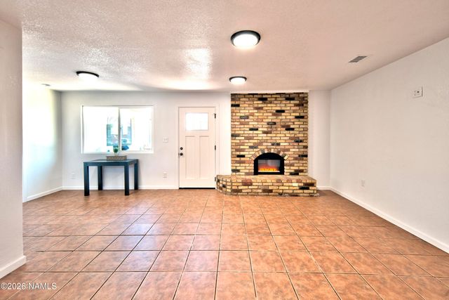 108 E Oak Street, Winslow, AZ 86047