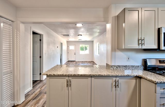 108 E Oak Street, Winslow, AZ 86047
