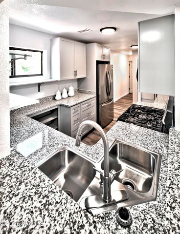 108 E Oak Street, Winslow, AZ 86047