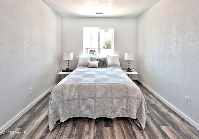 108 E Oak Street, Winslow, AZ 86047