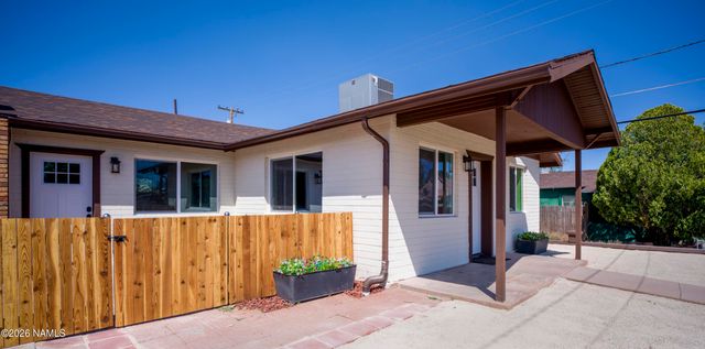 108 E Oak Street, Winslow, AZ 86047
