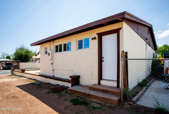 108 E Oak Street, Winslow, AZ 86047