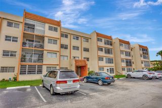 2401 NW 41st Ave 108, Lauderhill, FL 33313