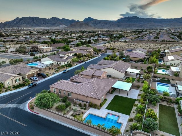 9760 Arch Canyon Court, Las Vegas, NV 89149
