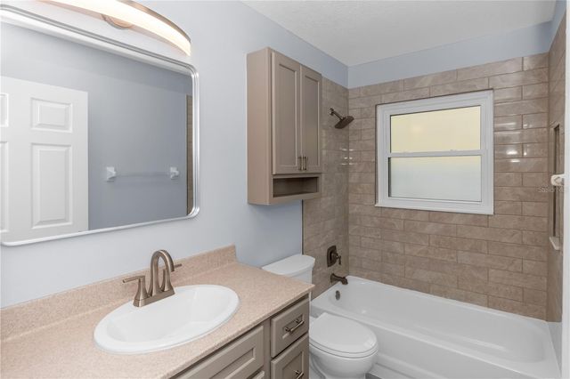 17020 WOODCREST WAY, Clermont, FL 34714