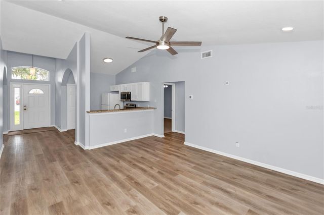 17020 WOODCREST WAY, Clermont, FL 34714