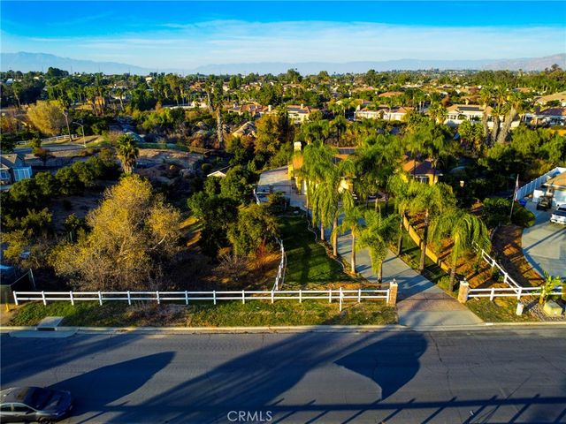 18120 gentian Avenue, Riverside, CA 92508