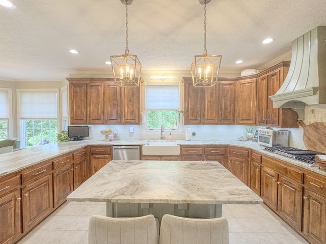 1015 Latti Reese Rd, Hartsville, TN 37074