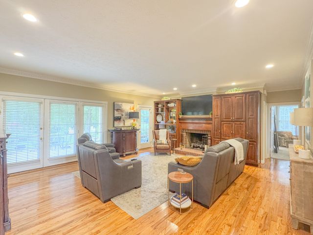 1015 Latti Reese Rd, Hartsville, TN 37074