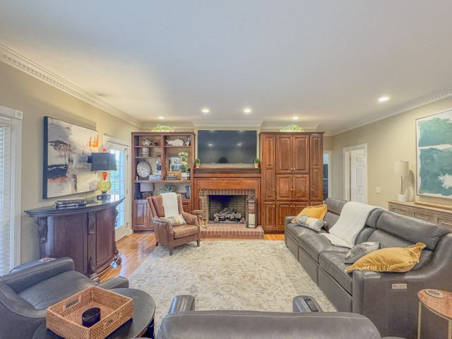 1015 Latti Reese Rd, Hartsville, TN 37074