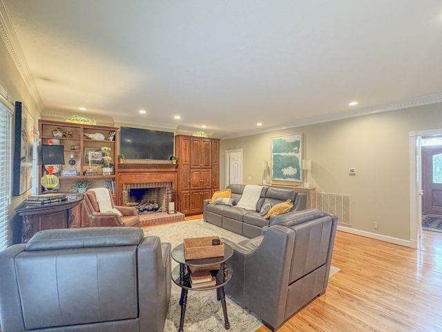 1015 Latti Reese Rd, Hartsville, TN 37074
