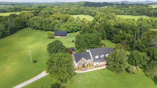 1015 Latti Reese Rd, Hartsville, TN 37074